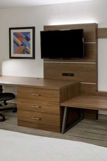 Hotel Holiday Inn Express & Suites Miramar photo 3