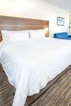 Hotel Holiday Inn Express & Suites Fort Myers Airport photo 1