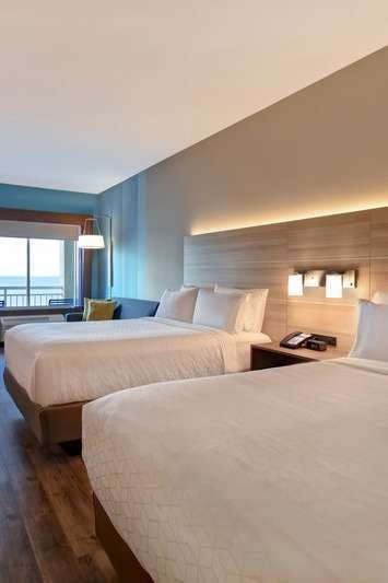 Hotel Holiday Inn Express & Suites Galveston Beach photo 2