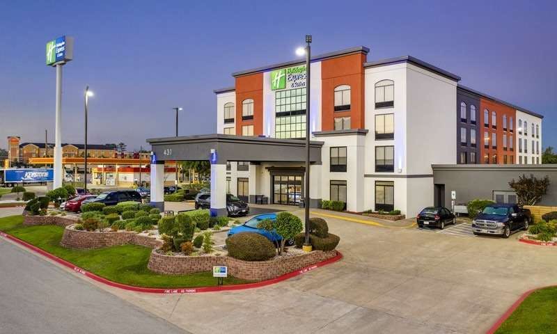 Holiday Inn Express & Suites Longview North