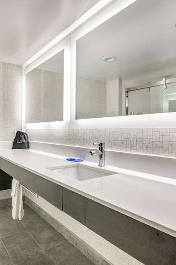 Hotel Holiday Inn Express & Suites Longview North photo 3