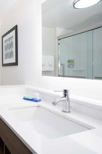 Hotel Holiday Inn Express & Suites Goodland I 70 photo 4