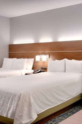 Hotel Holiday Inn Express & Suites Gainesville I 75 photo 2