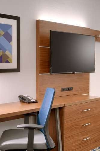 Hotel Holiday Inn Express & Suites Gainesville I 75 photo 3