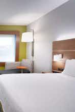 Hotel Holiday Inn Express & Suites Gainesville I 75 photo 1
