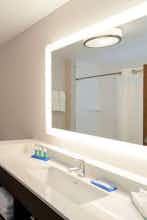 Hotel Holiday Inn Express & Suites Carlisle Southwest – I 81 photo 4
