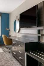Hotel Holiday Inn Express & Suites Carlisle Southwest – I 81 photo 3