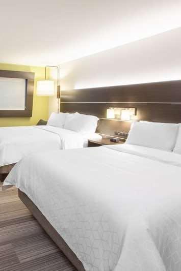 Hotel Holiday Inn Express & Suites Stafford Nw Sugar Land photo 2