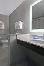 Hotel Holiday Inn Express & Suites Houston Memorial City Centre photo 3