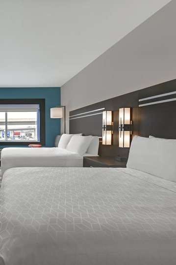 Hotel Holiday Inn Express & Suites Houston Memorial City Centre photo 1