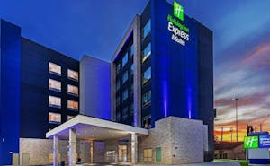 Holiday Inn Express & Suites Houston N Downtown
