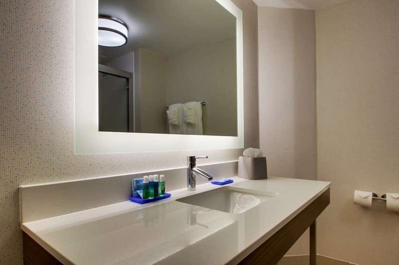 Hotel Holiday Inn Express Voorhees Mt. Laurel photo 3