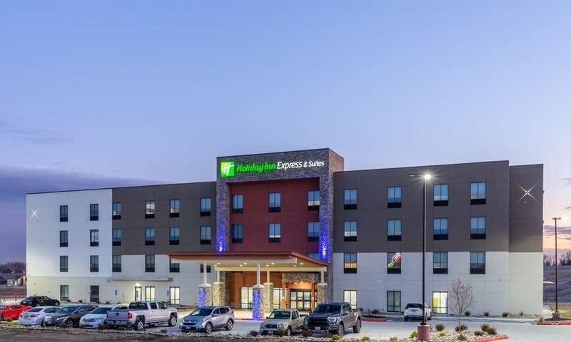 Holiday Inn Express & Suites Kearney