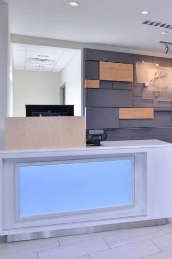 Hotel Holiday Inn Express & Suites Olathe West photo 5