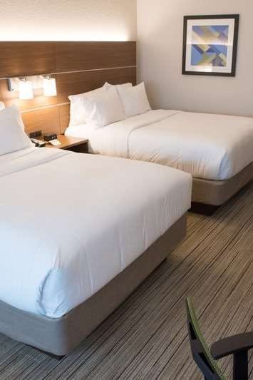 Hotel Holiday Inn Express & Suites Fort Wayne North photo 2