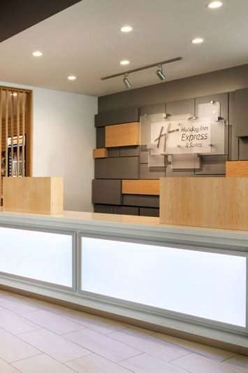 Hotel Holiday Inn Express & Suites Fort Wayne North photo 5