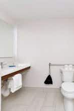 Hotel Holiday Inn Express Orlando South Park photo 3