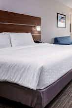 Hotel Holiday Inn Express & Suites Madison photo 1