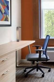 Hotel Holiday Inn Express & Suites Moody Leeds photo 2