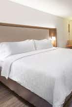 Hotel Holiday Inn Express & Suites Moody Leeds photo 1
