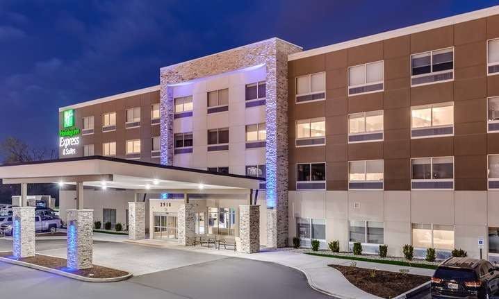 Holiday Inn Express & Suites Hammond