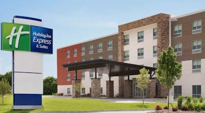 Holiday Inn Express & Suites Clear Spring