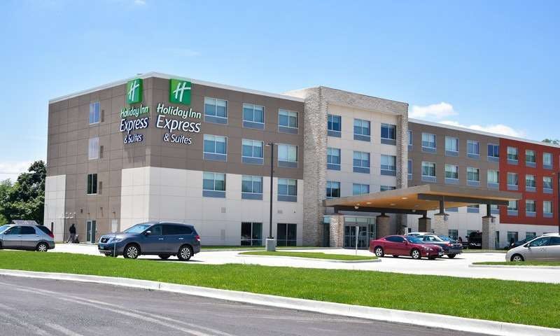 Holiday Inn Express & Suites Bensenville O'hare