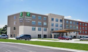 Holiday Inn Express & Suites Bensenville O'hare