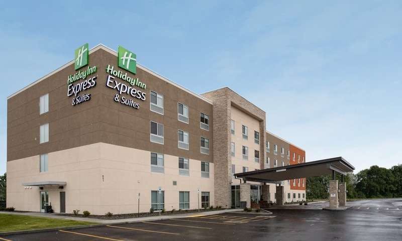 Holiday Inn Express & Suites Burley