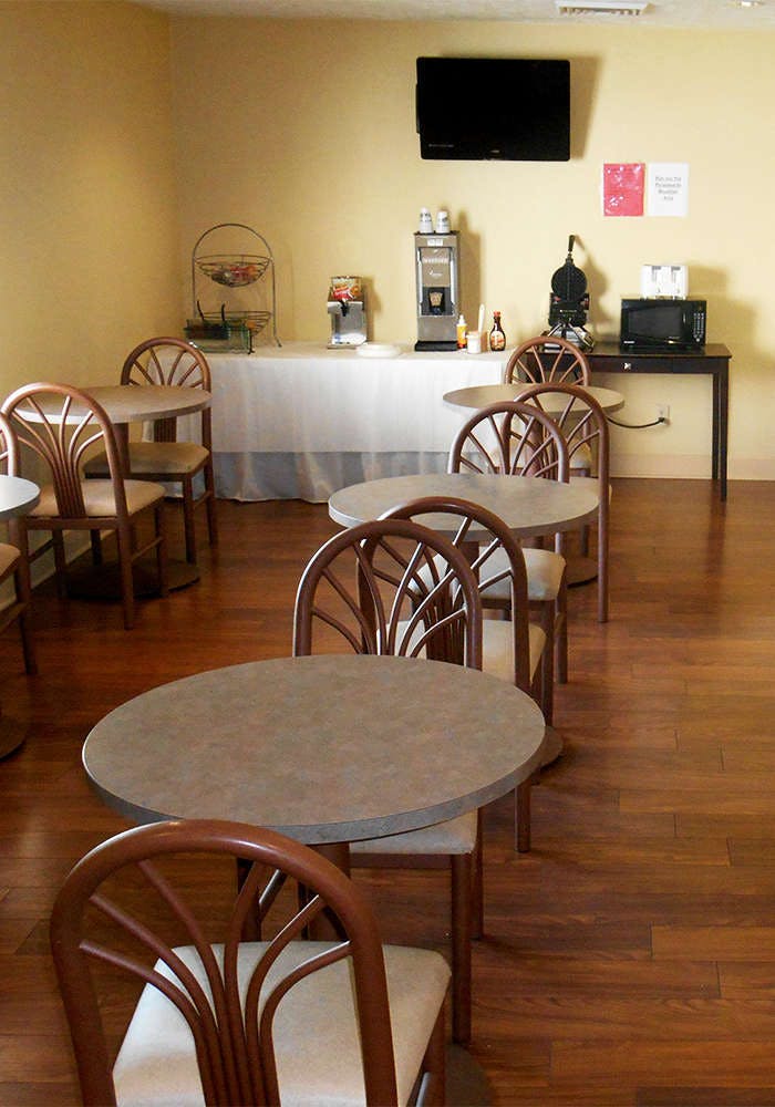 Hotel Motel 6 Indianapolis, IN - Airport photo 5