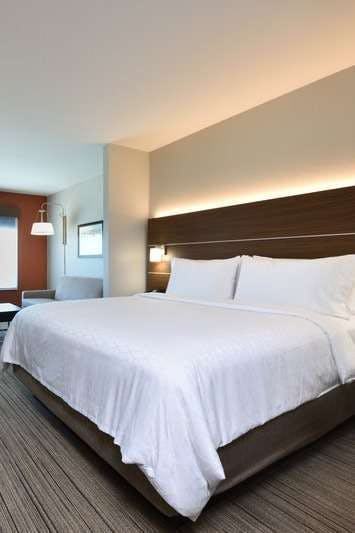 Hotel Holiday Inn Express & Suites Houston North Woodlands Area photo 1