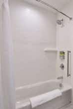 Hotel Holiday Inn Express & Suites Houston North Woodlands Area photo 4