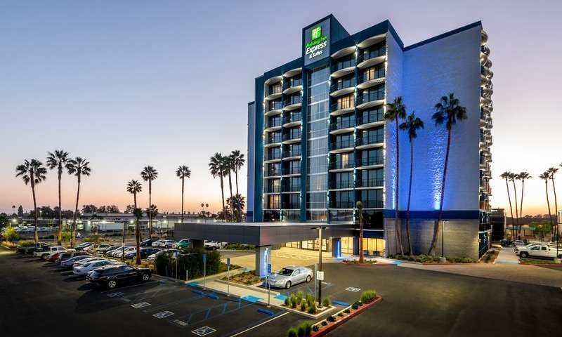 Holiday Inn Express & Suites Santa Ana Orange County