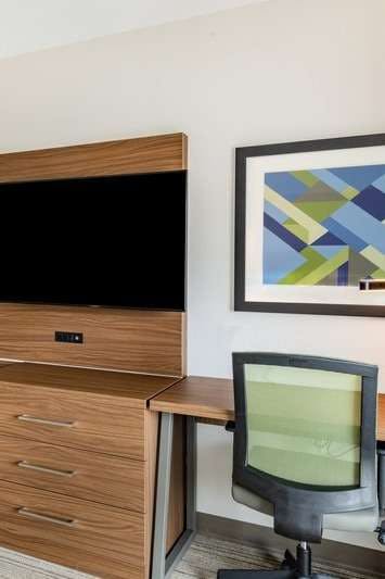 Hotel Holiday Inn Express & Suites Lincoln Downtown photo 3