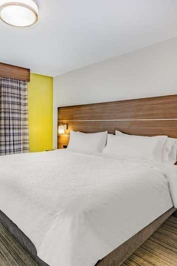 Hotel Holiday Inn Express & Suites Lincoln Downtown photo 1