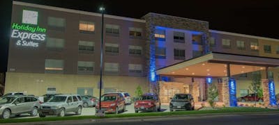 Holiday Inn Express & Suites Dayton Sw University Area