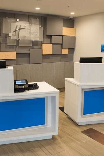 Hotel Holiday Inn Express & Suites Dayton Sw University Area photo 5