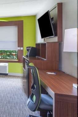 Hotel Holiday Inn Express & Suites Augusta West Ft Gordon Area photo 2