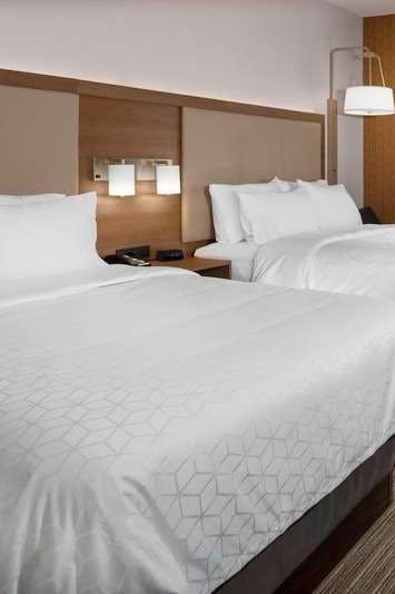 Hotel Holiday Inn Express & Suites The Dalles photo 2