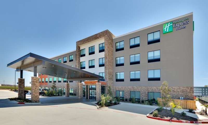 Holiday Inn Express & Suites Fort Worth North Northlake