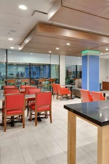 Hotel Holiday Inn Express & Suites Fort Worth North Northlake photo 5