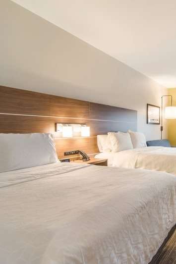 Hotel Holiday Inn Express & Suites Asheboro photo 2