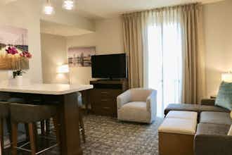 Hotel Staybridge Suites Long Beach Airport photo 4