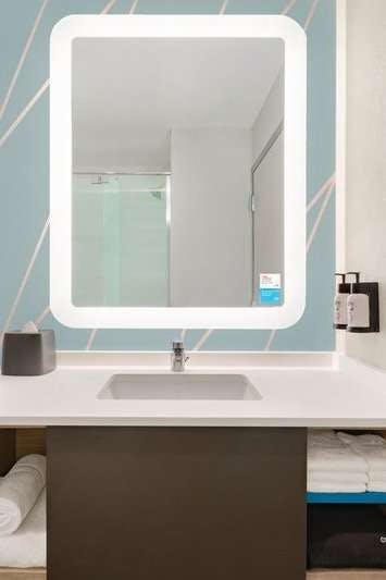 Hotel Avid Hotels Austin – Tech Ridge photo 4