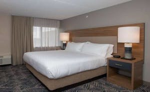 Candlewood Suites Cleveland South Independence