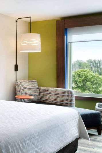 Hotel Holiday Inn Express & Suites Red Wing photo 1