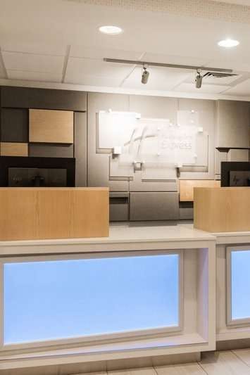 Hotel Holiday Inn Express Lorton photo 5