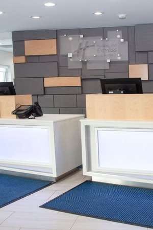 Hotel Holiday Inn Express & Suites Marion photo 5