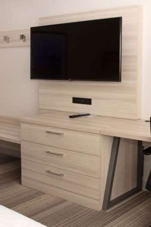 Hotel Holiday Inn Express & Suites Marion photo 3