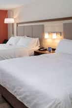 Hotel Holiday Inn Express & Suites Marion photo 2